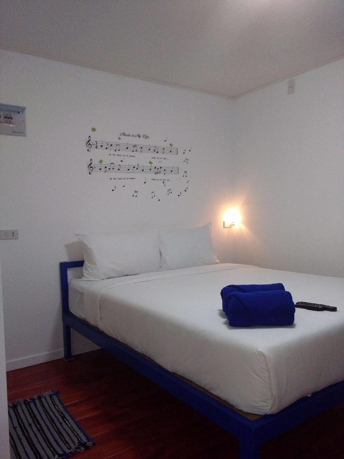 I Talay Beach Bar & Cottage Taling Ngam المظهر الخارجي الصورة